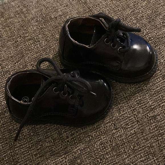 Bundle of infant mixed name brand shoes and slippers! - Picture 16 of 16